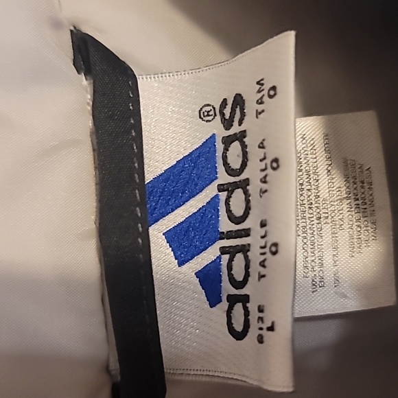 Nice Men's puffer adidas coat large - Picture 4 of 9